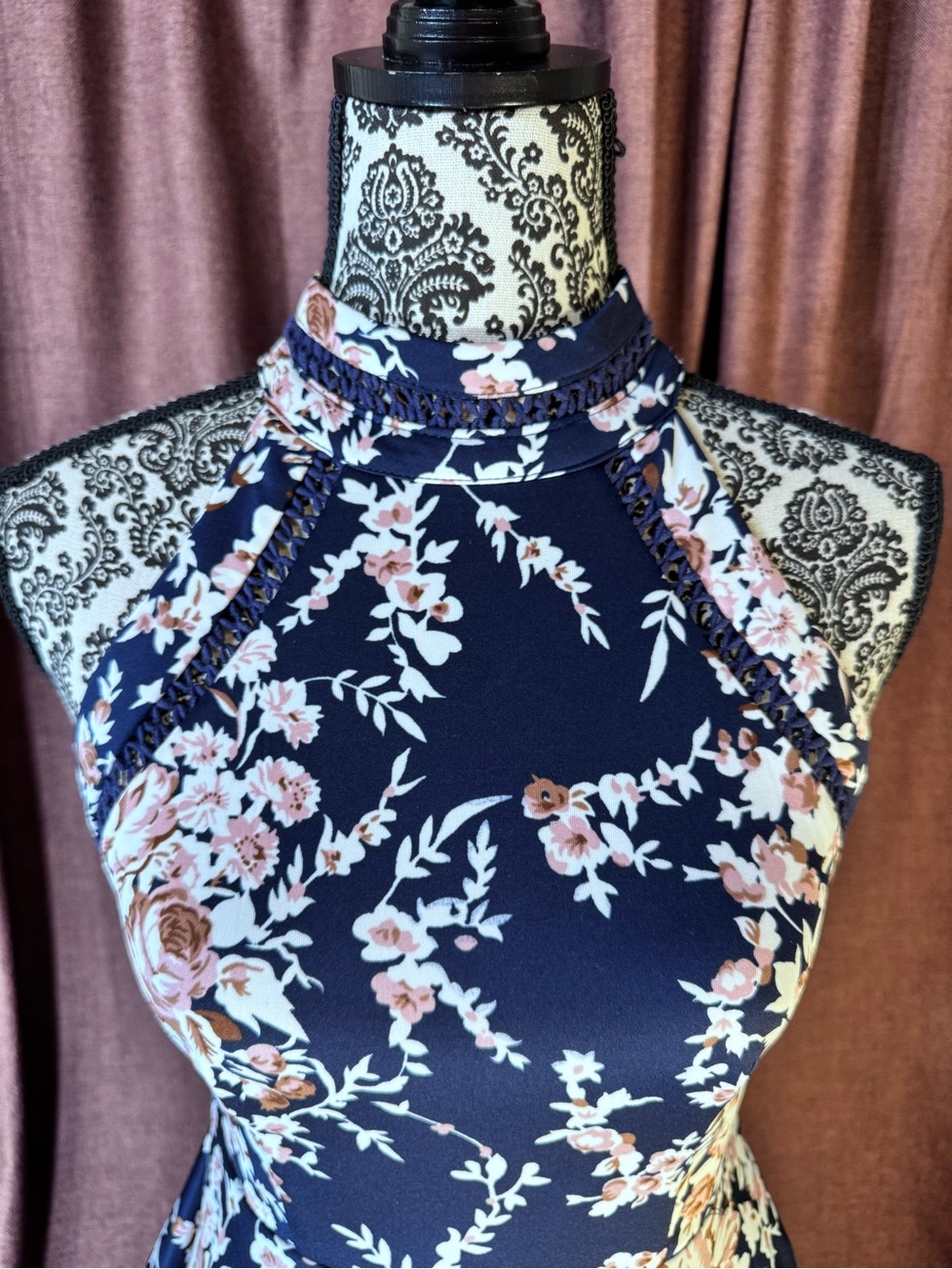 B. Darlin Floral Halter Fit & Flare Dress in Navy and Blush size 3/4 - Picture 2 of 11
